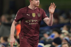 德布劳内重返赛场，重返赛场首场状态出色，巴黎圣日耳曼观众沸腾！的简单介绍