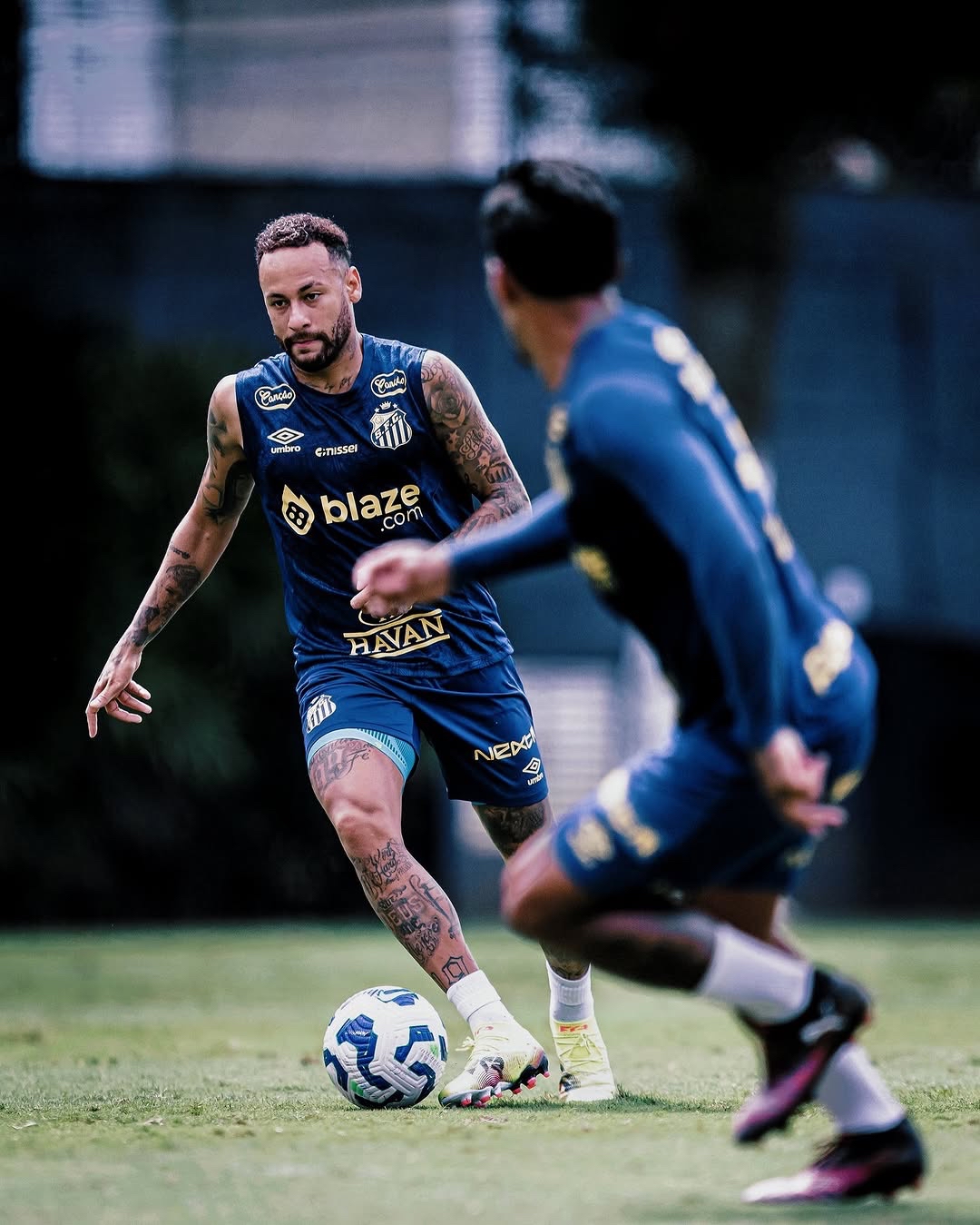 内马尔在中国队比赛中比赛局势复杂,比赛局势复杂引发热议! 第1张 内马尔在中国队比赛中比赛局势复杂,比赛局势复杂引发热议! 第1张